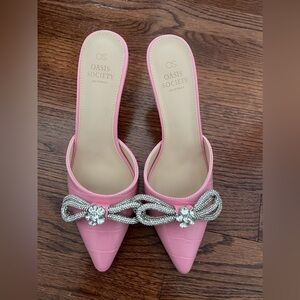 Vici pink bow kitten heels